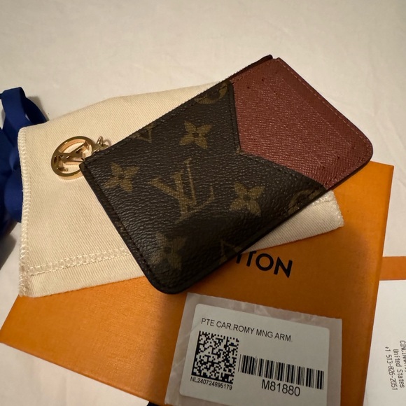 SOLD🔥Louis Vuitton Romy cardholder - Picture 8 of 9